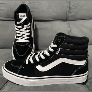 Vans Filmore Hi Suede/Canvas Black & White Men’s sz 10.5 NWT